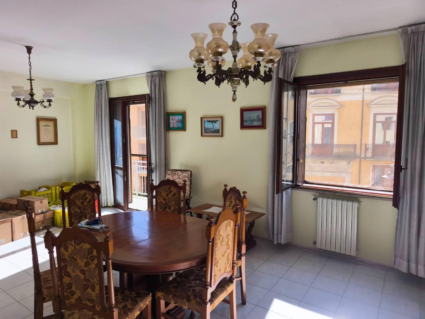 Appartamento con box a Avellino