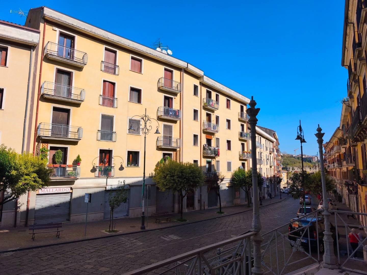 Appartamento con box a Avellino