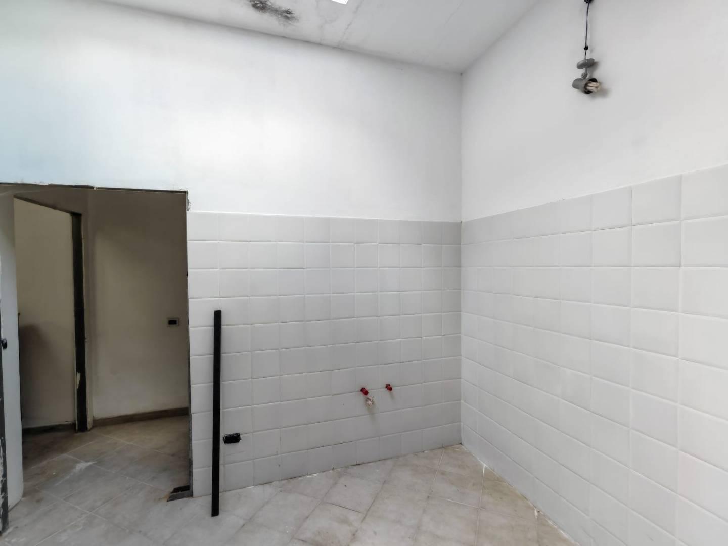 Locale commerciale in affitto a Lamezia Terme