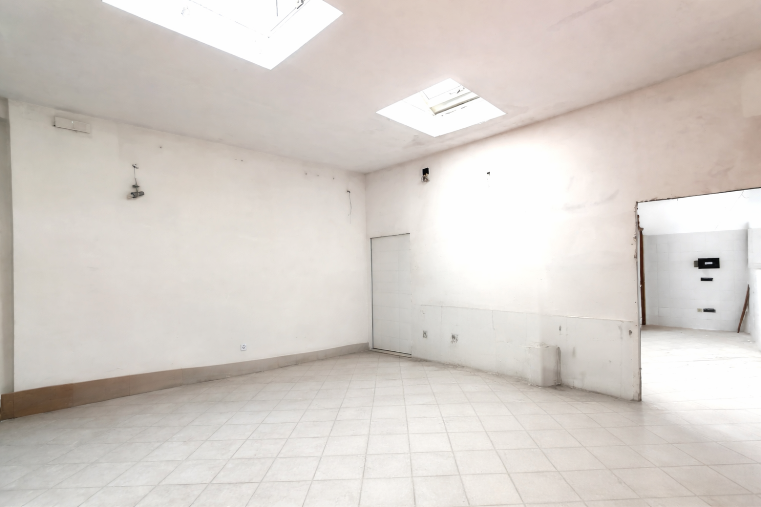 Locale commerciale in affitto a Lamezia Terme