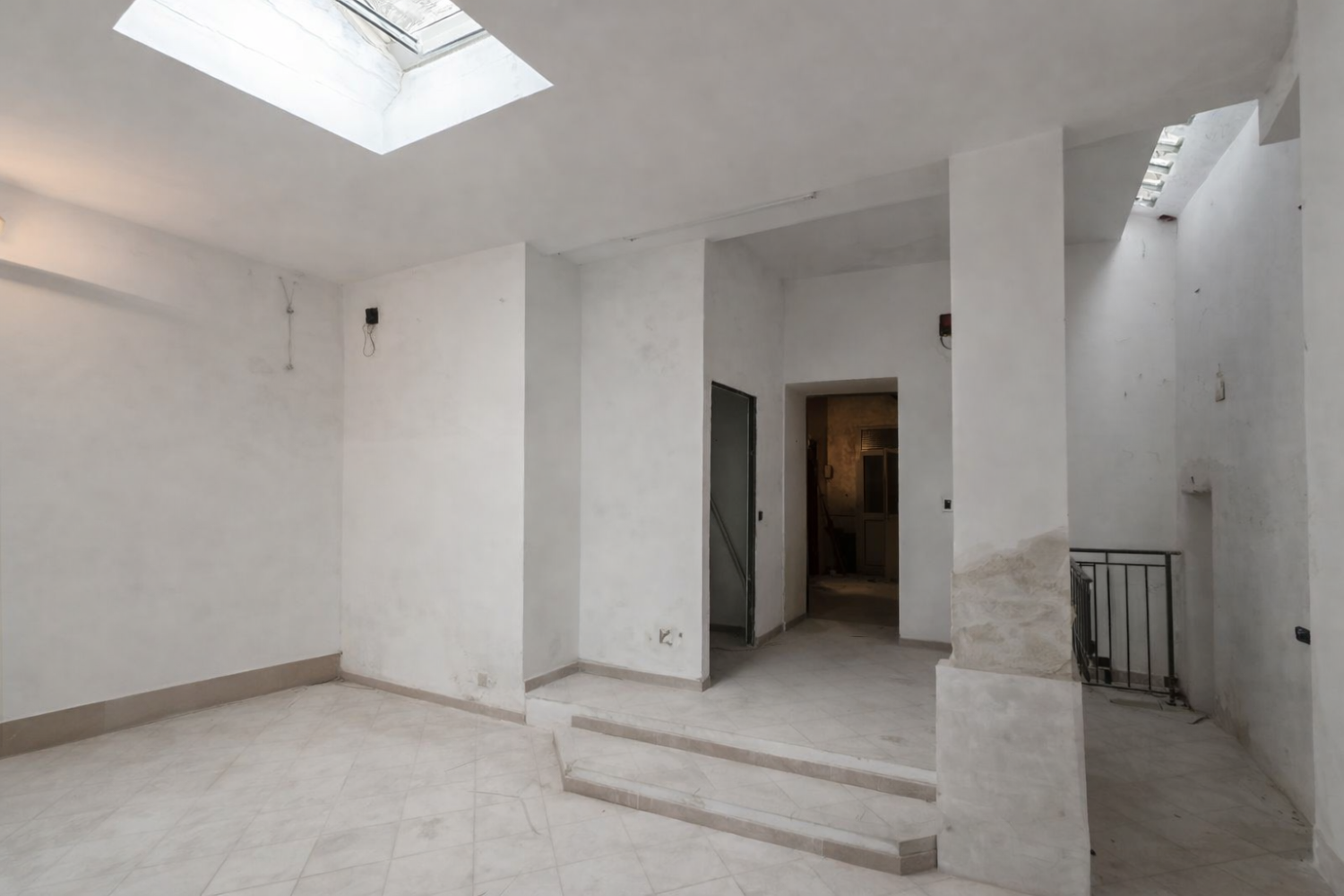 Locale commerciale in affitto a Lamezia Terme