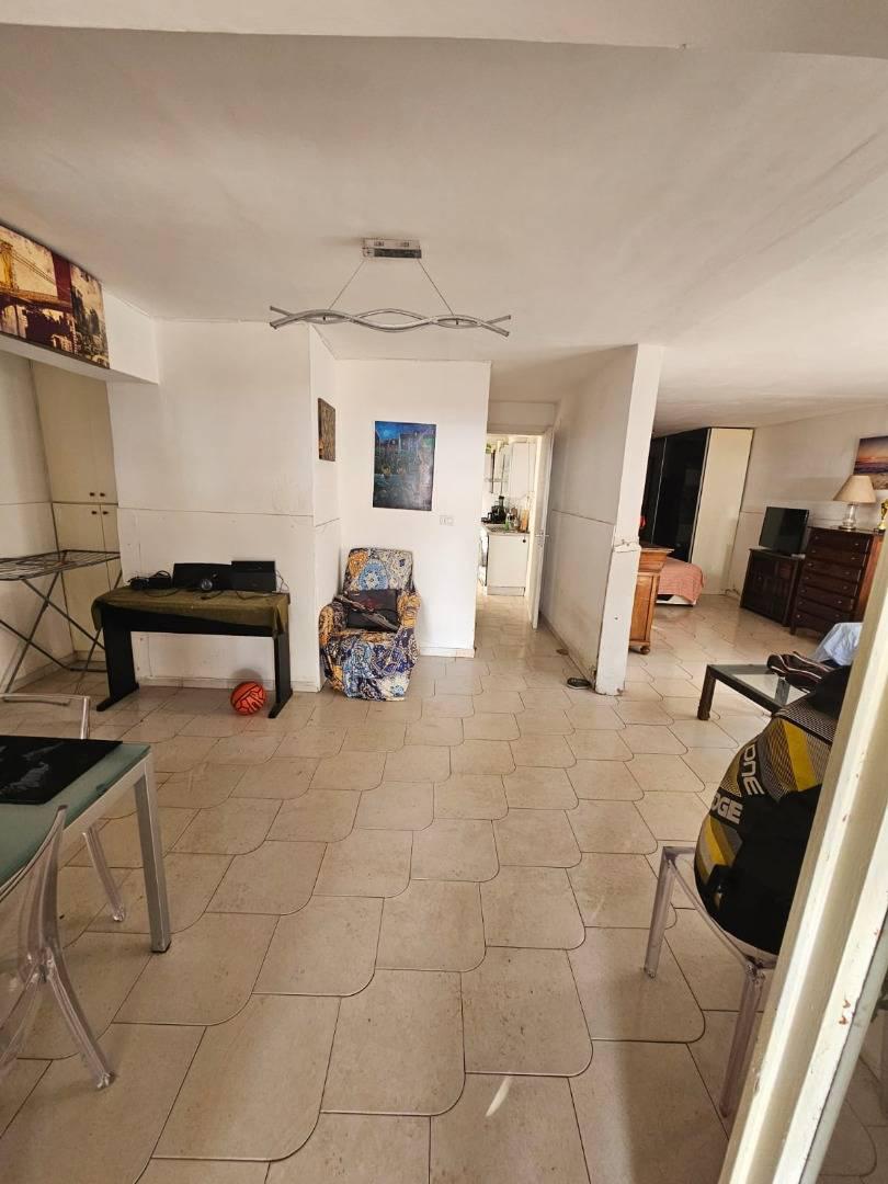 Bilocale con giardino a Falerna