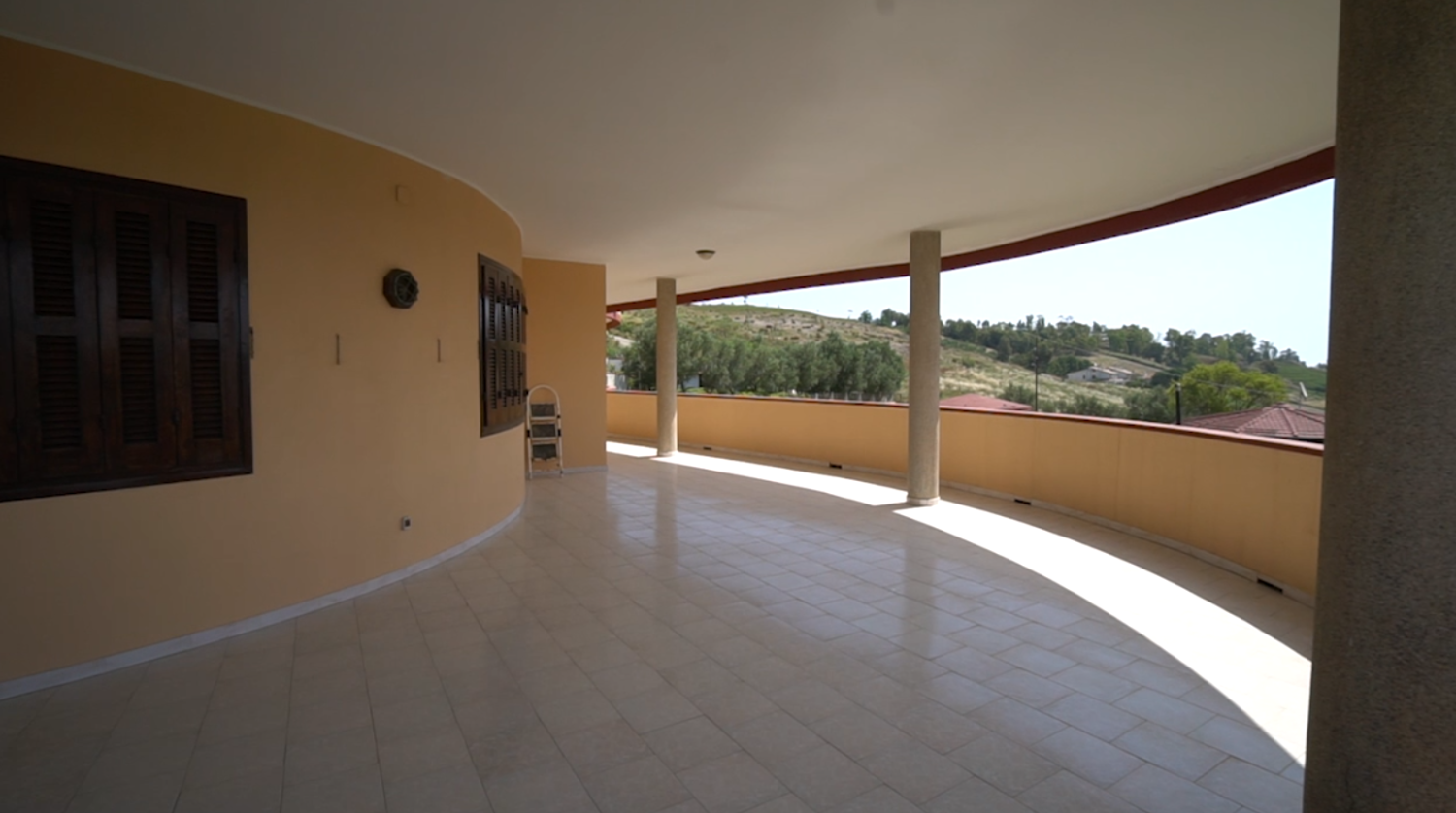 Villa con giardino a Crotone