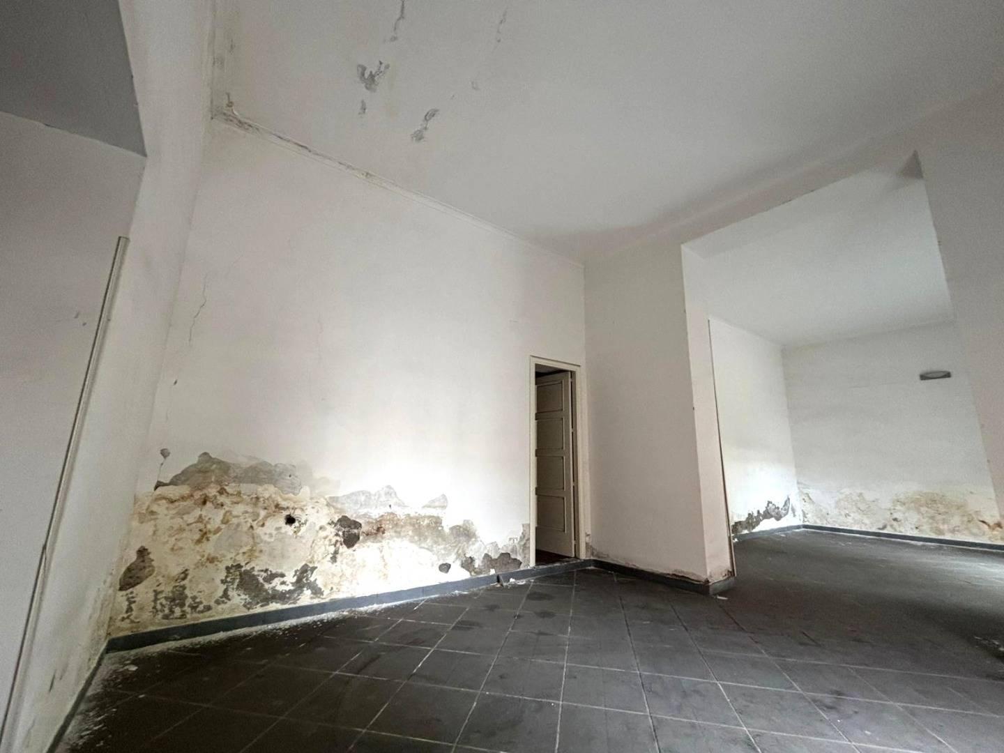 Locale commerciale in vendita a Villaricca