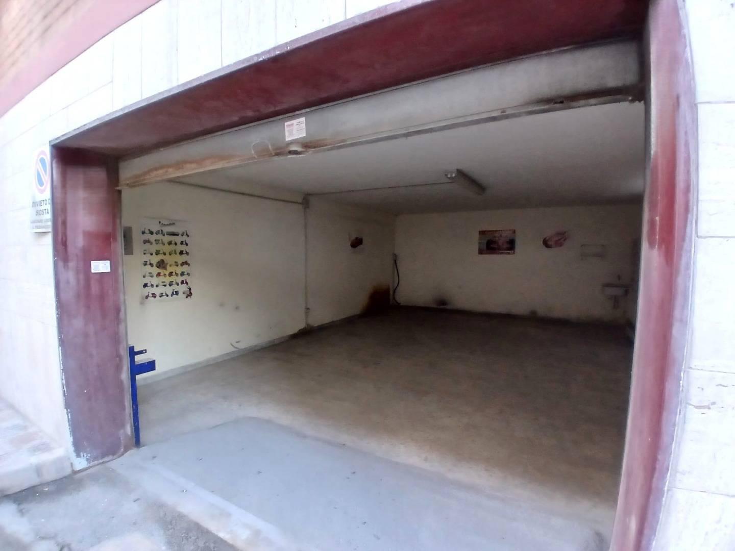 Magazzino da ristrutturare a Qualiano