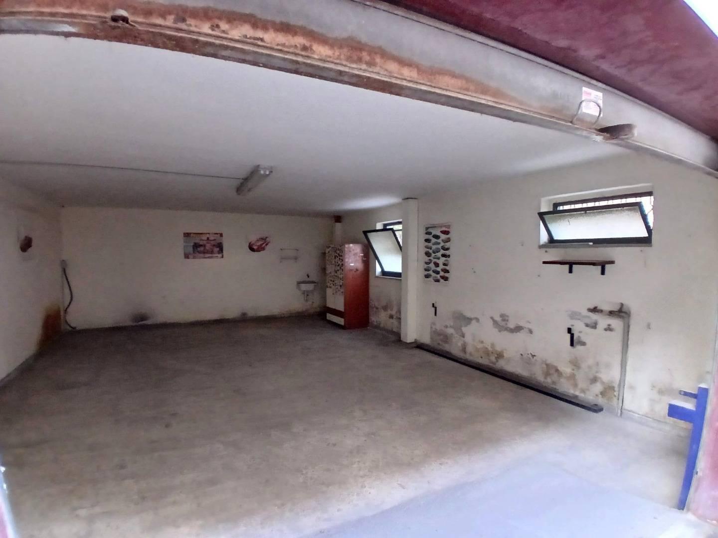 Magazzino da ristrutturare a Qualiano