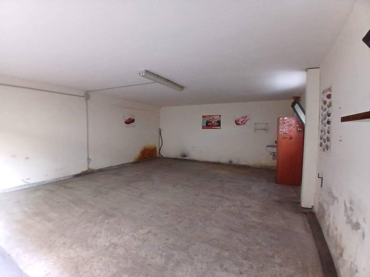 Magazzino da ristrutturare a Qualiano