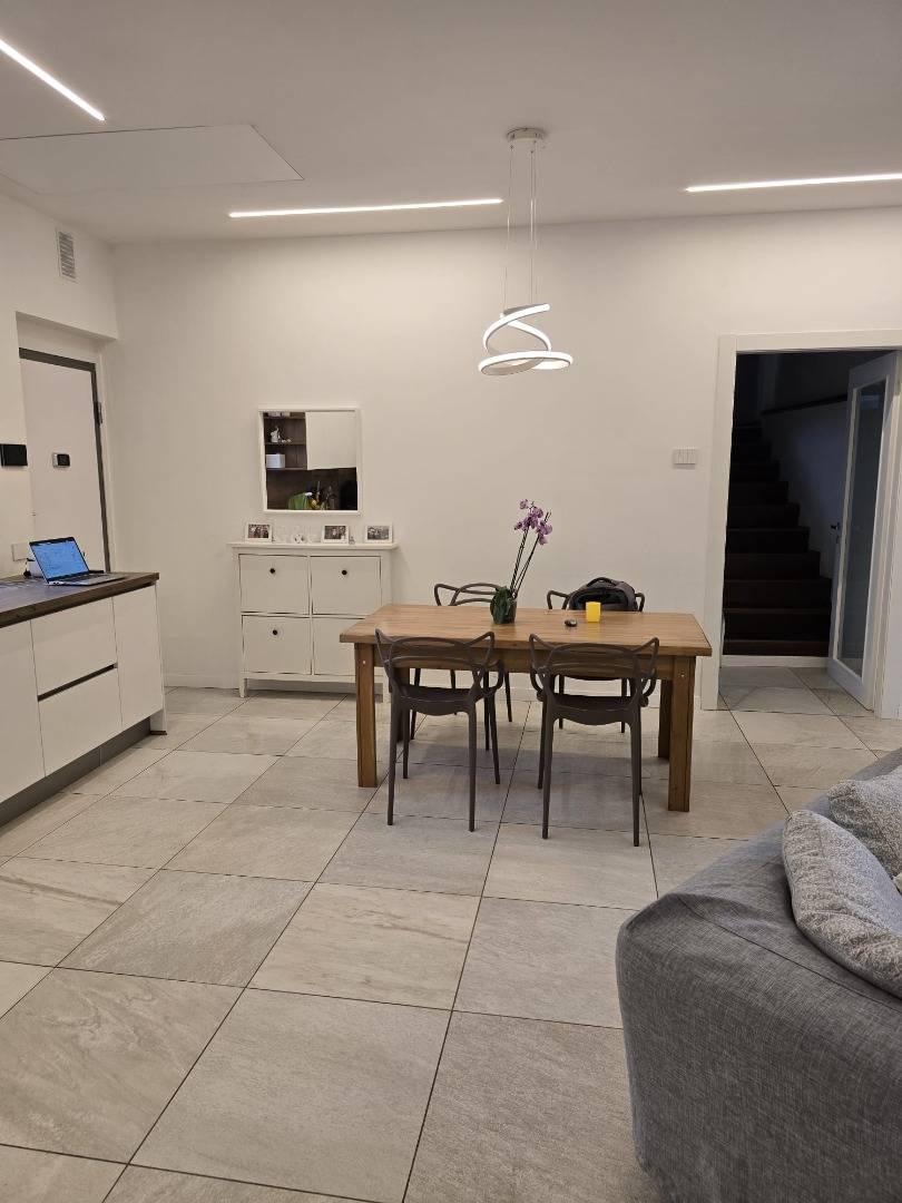 Villa con giardino a Como