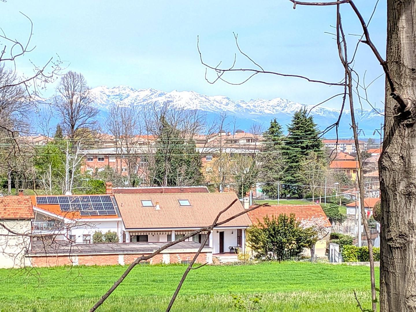 Villa con giardino a Alpignano