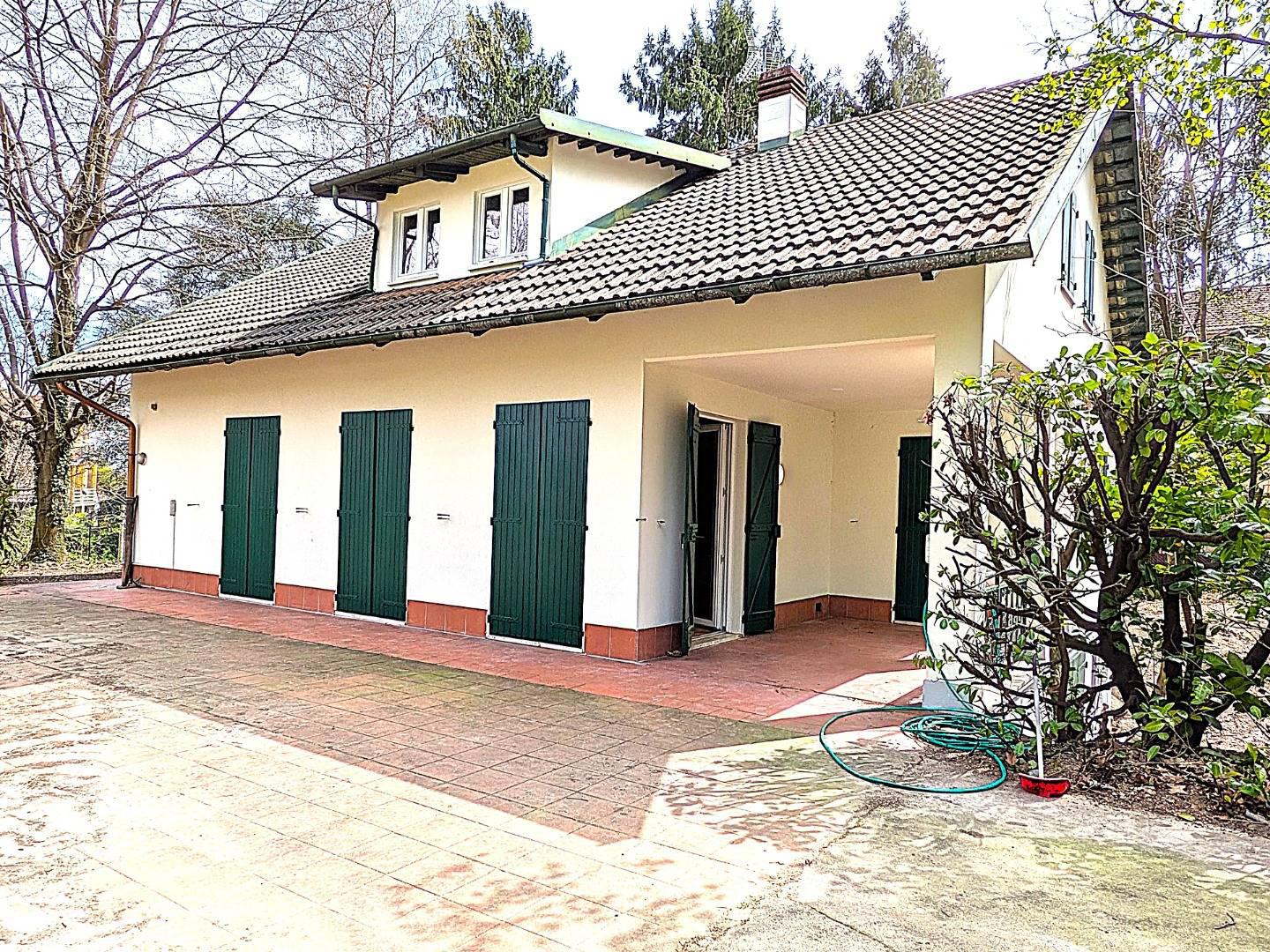 Villa con giardino a Alpignano