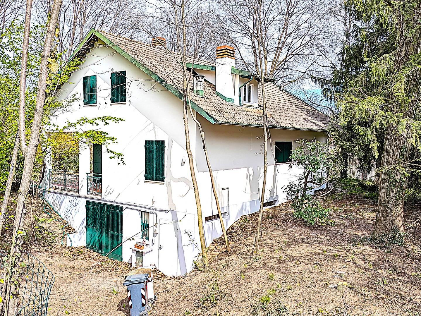 Villa con giardino a Alpignano