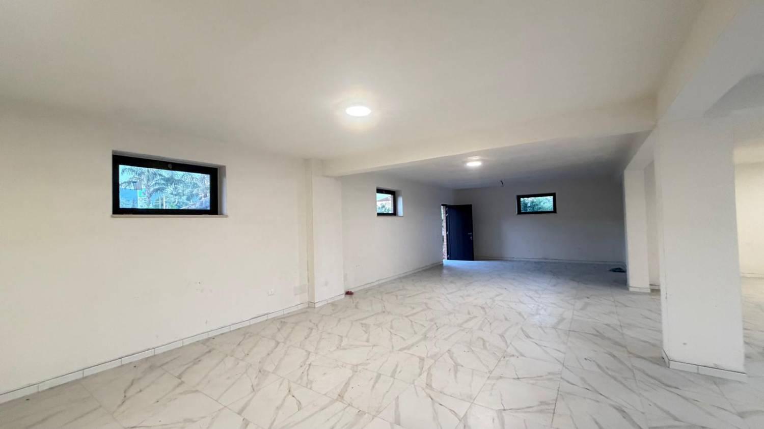 Locale commerciale in affitto a Lamezia Terme