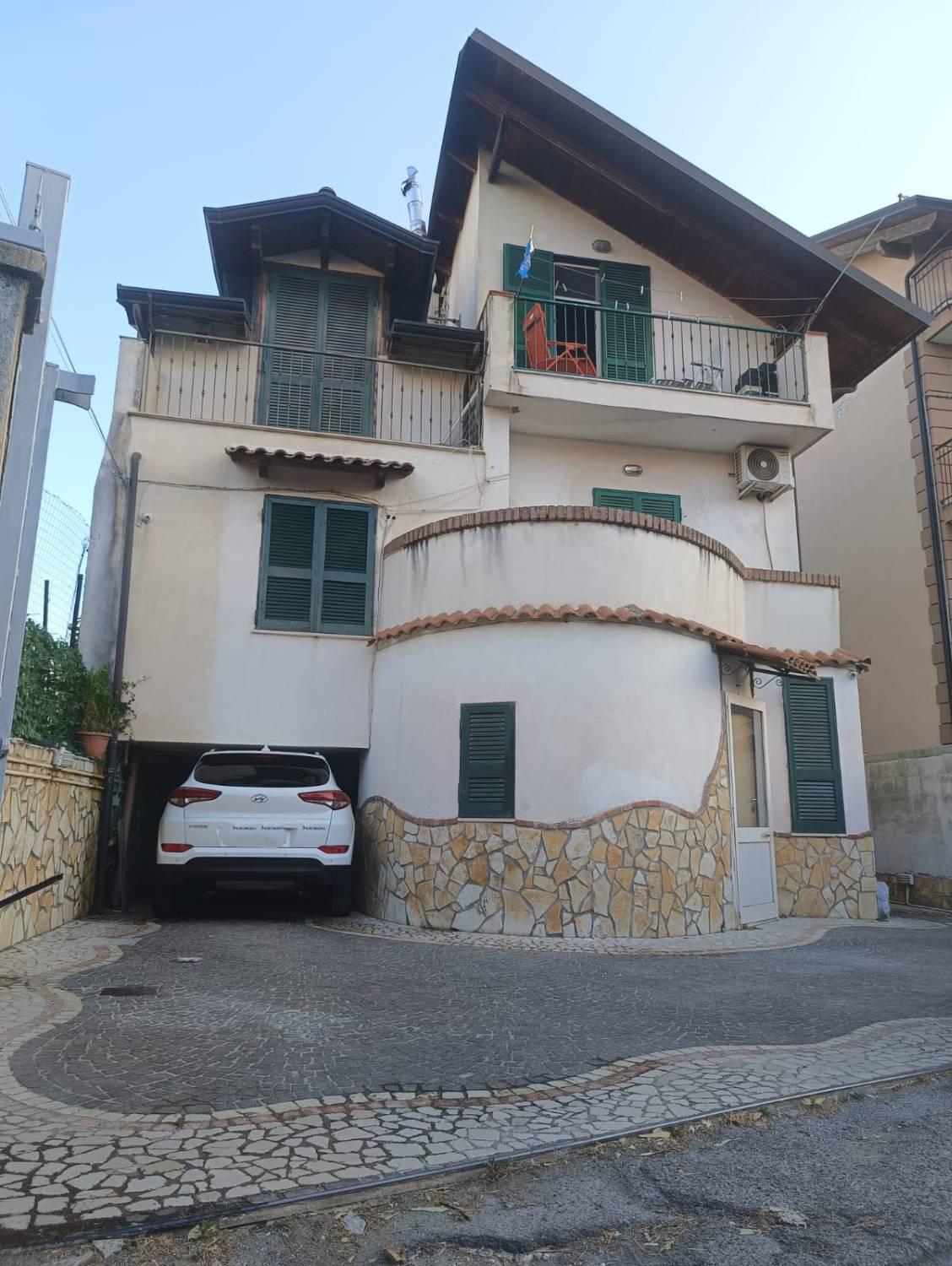 Villa Bifamiliare con giardino a Villaricca