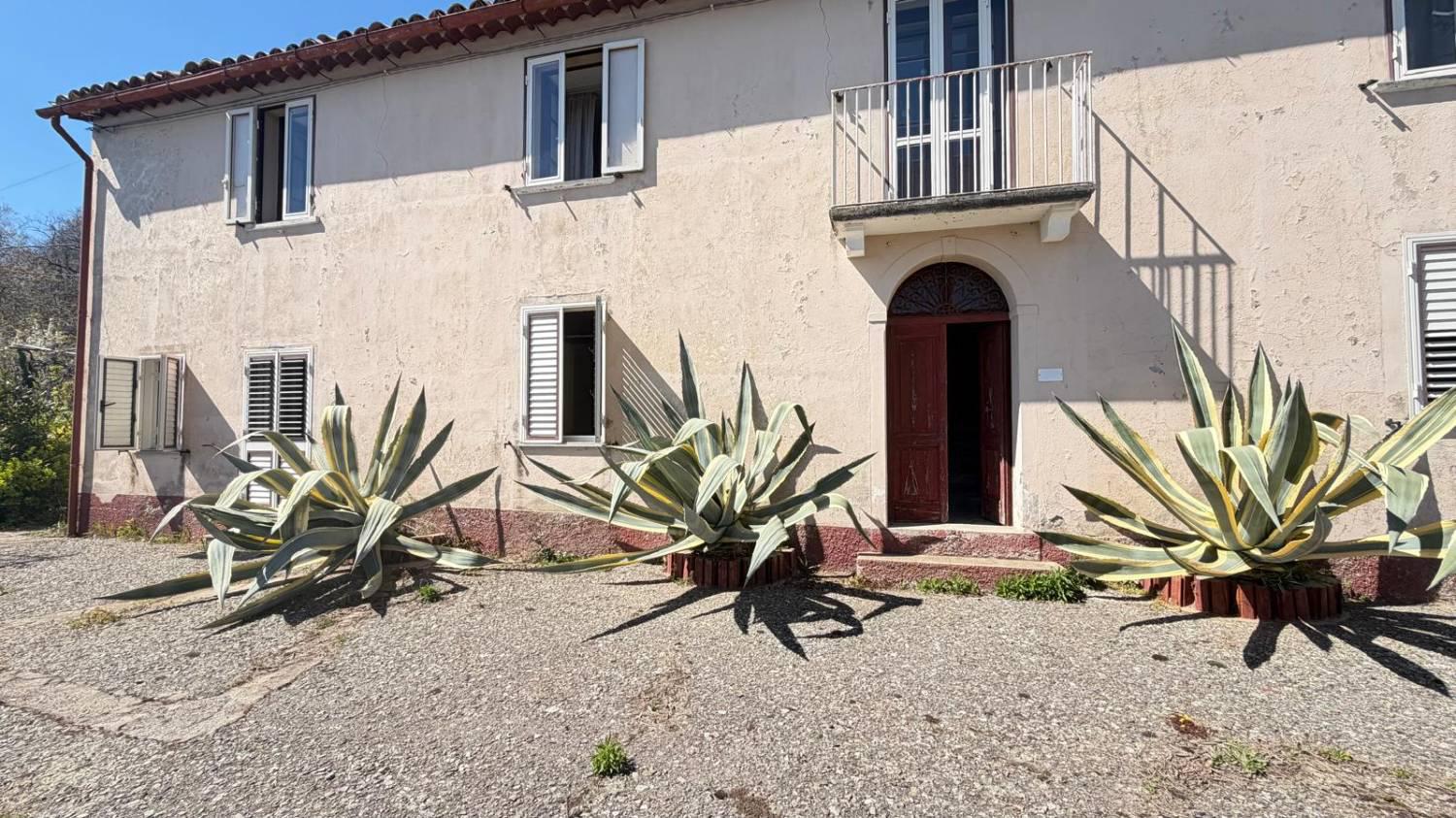 Casa indipendente da ristrutturare a Serrastretta