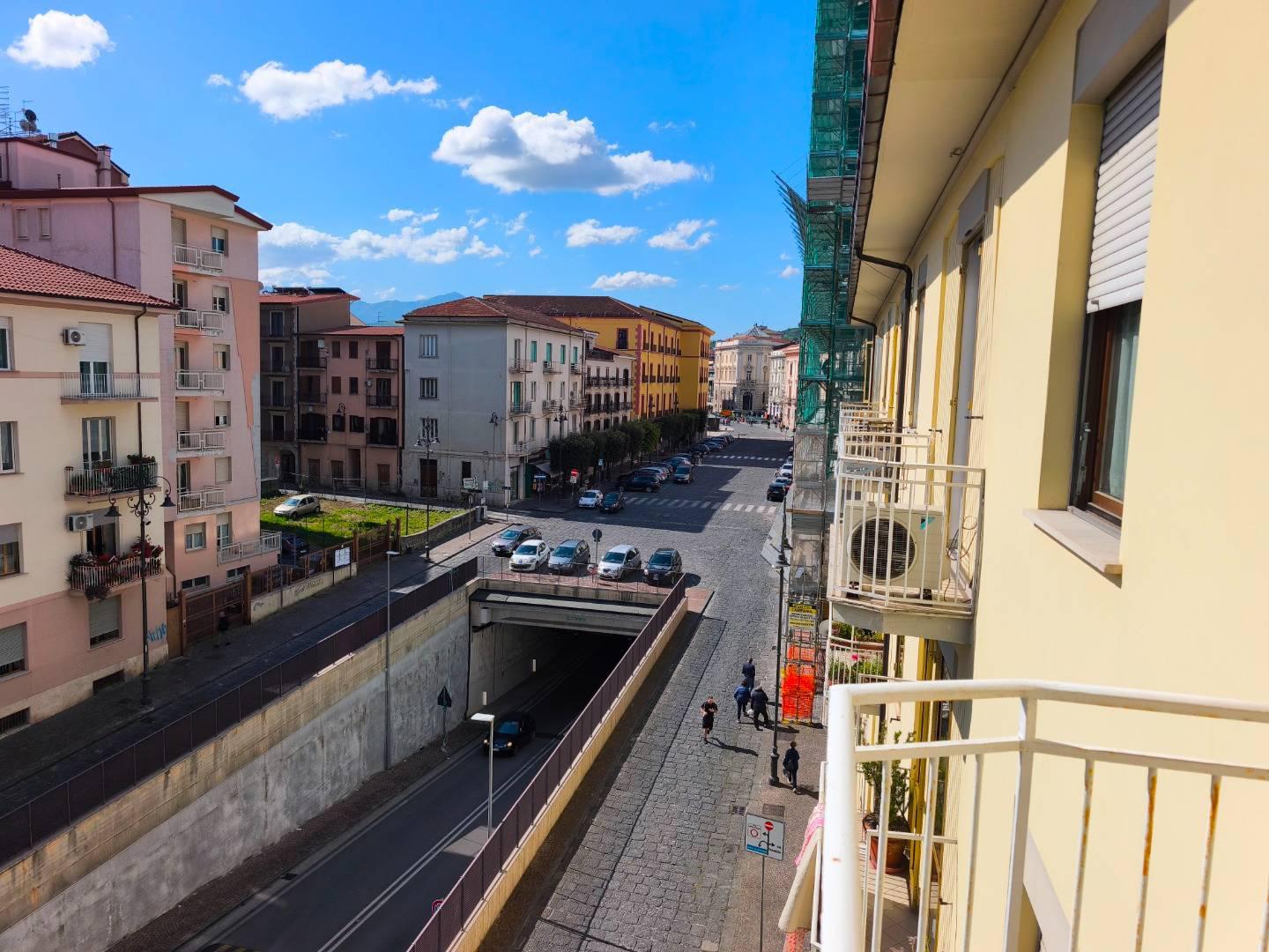 Appartamento con box a Avellino