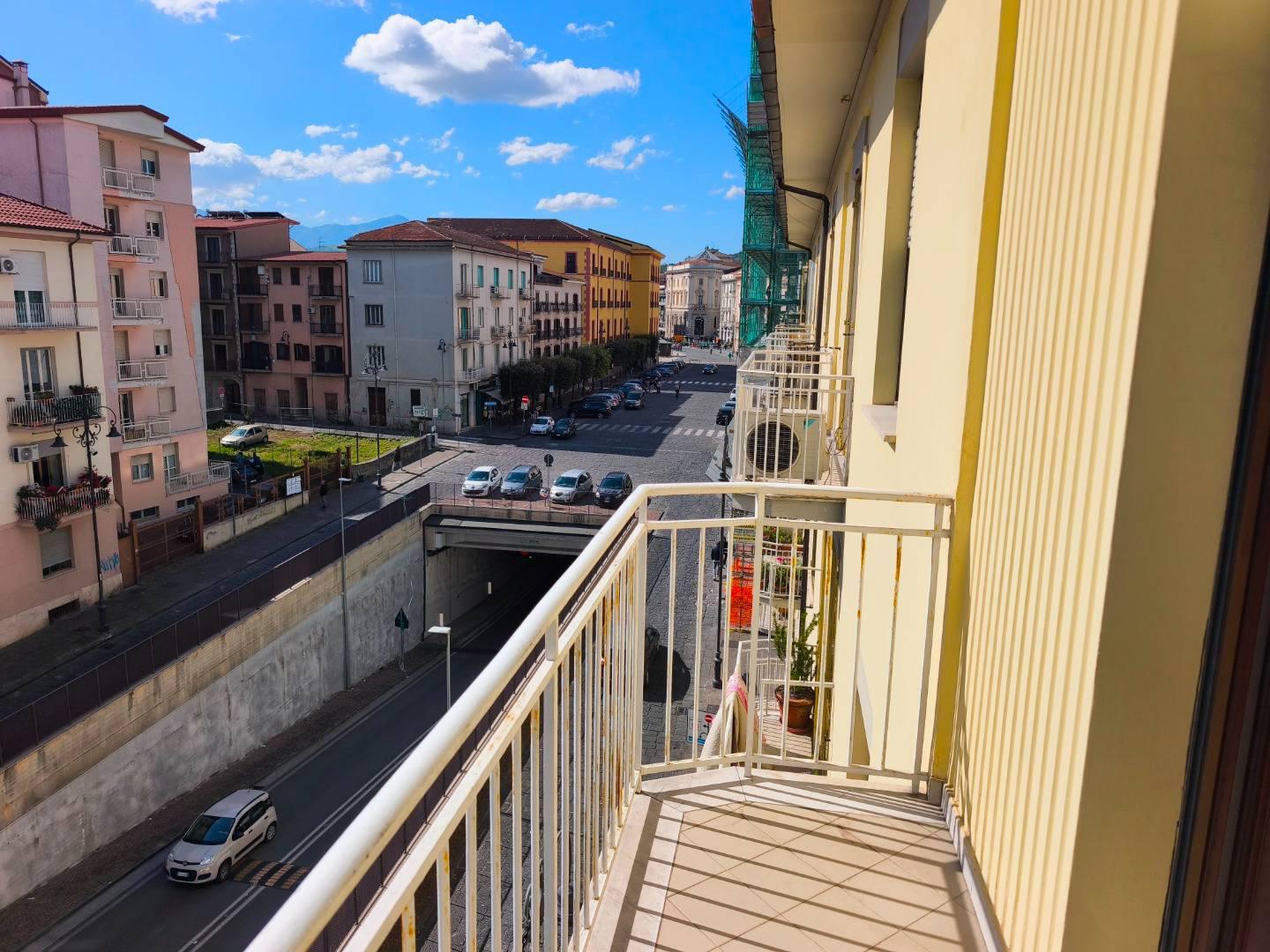 Appartamento con box a Avellino