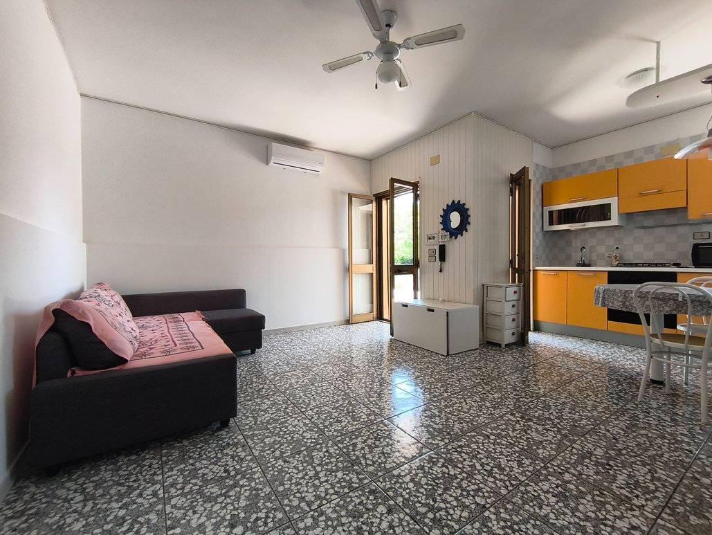 Villa con box a Villapiana