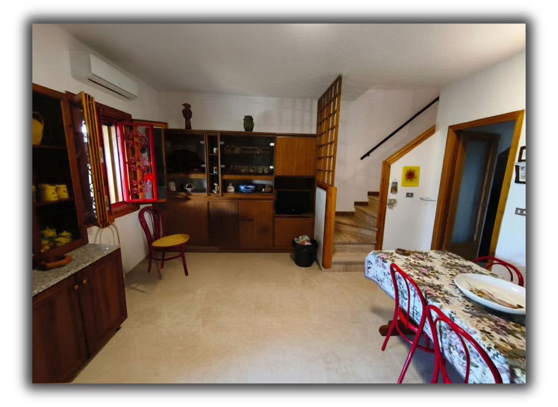 Villa ristrutturata a Cassano allo Ionio