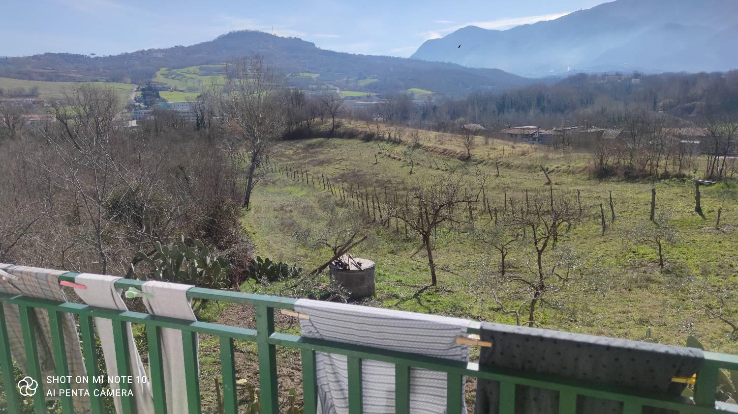 Villa Bifamiliare con giardino a Montesarchio