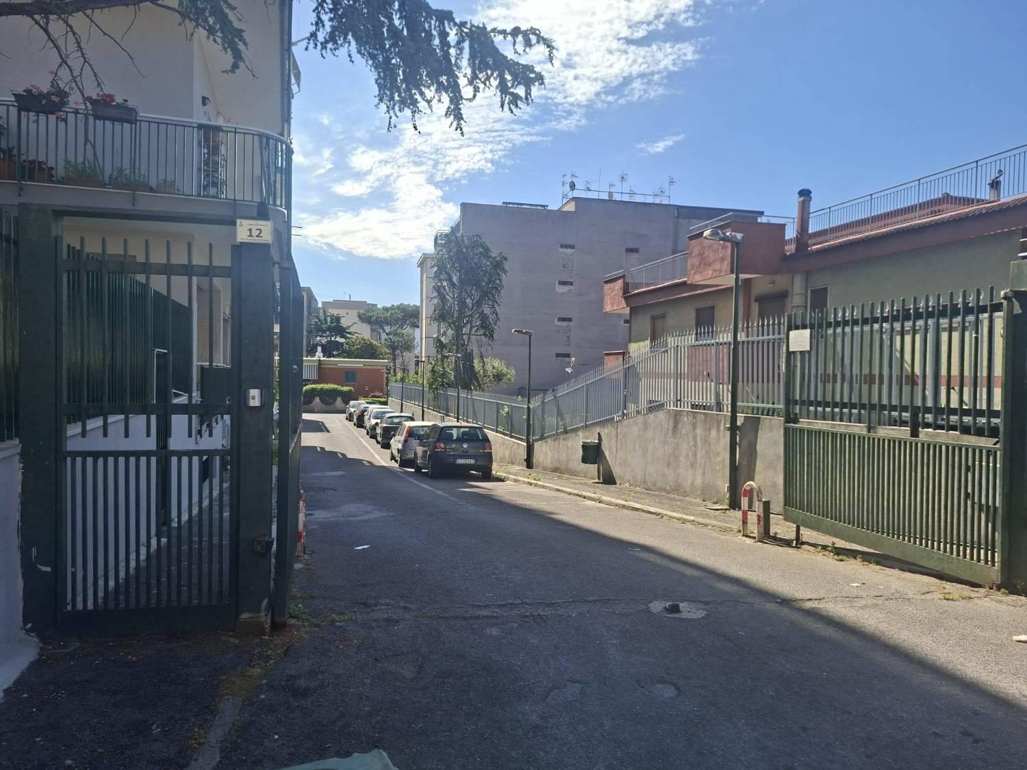 Box/Garage 15mq in vendita a Torre Annunziata