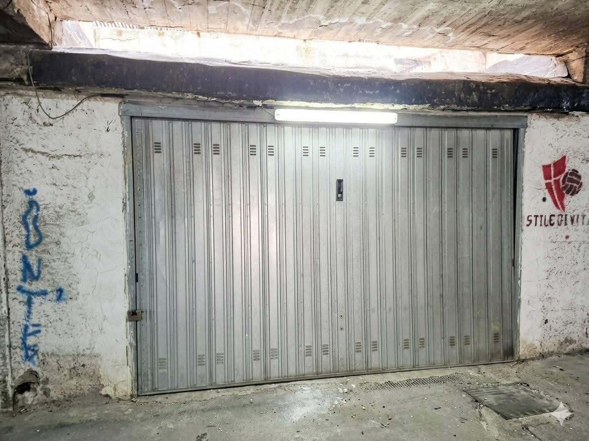Box/Garage 15mq in vendita a Torre Annunziata