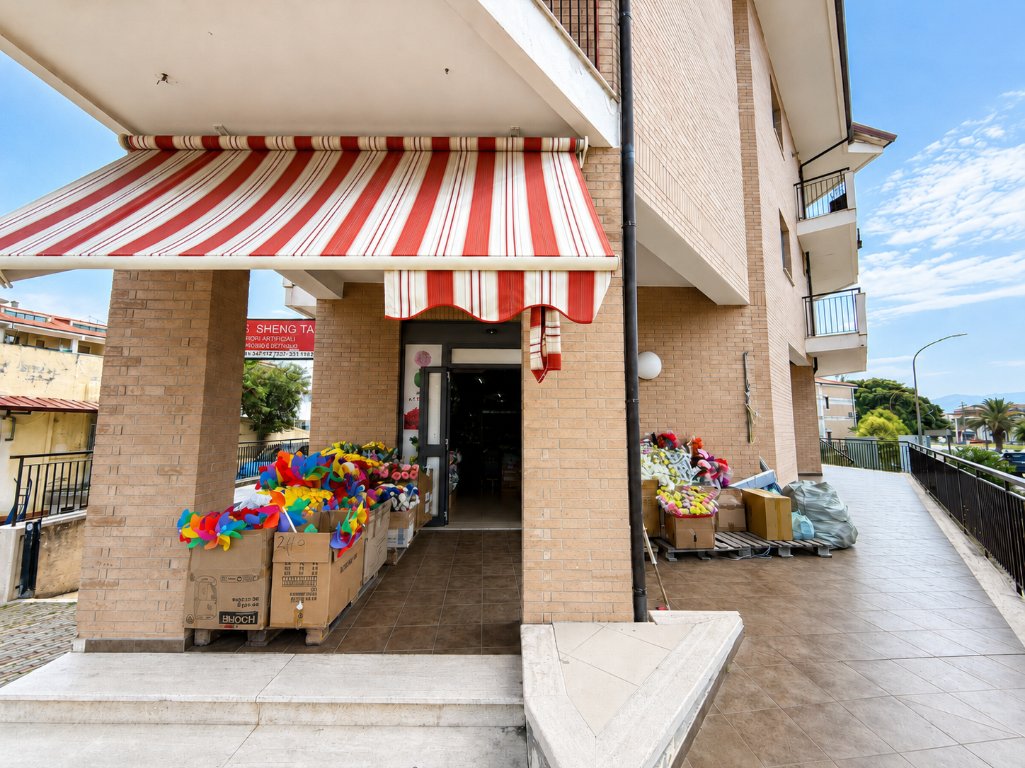 Locale commerciale in affitto a Lamezia Terme