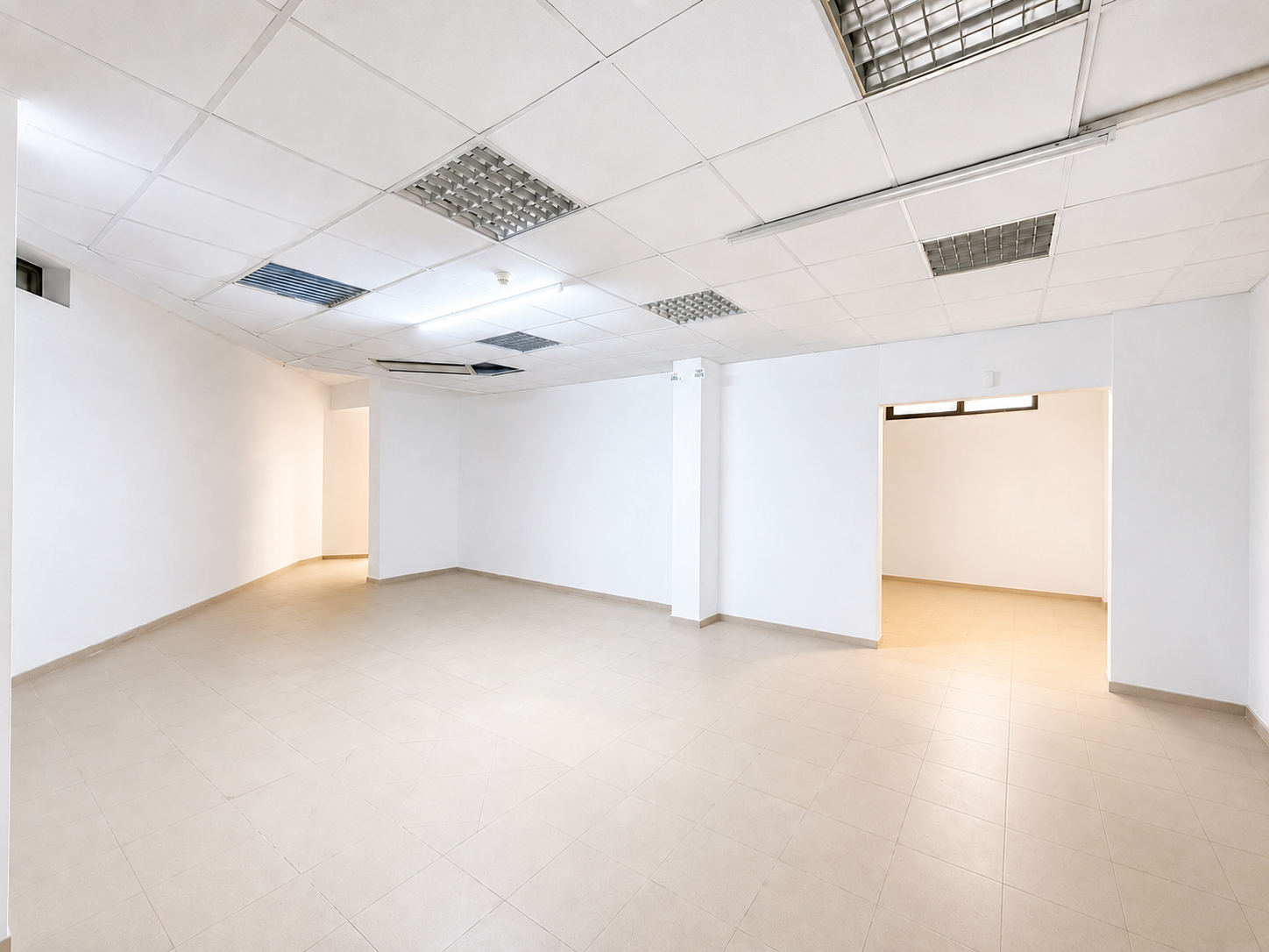 Locale commerciale in affitto a Lamezia Terme