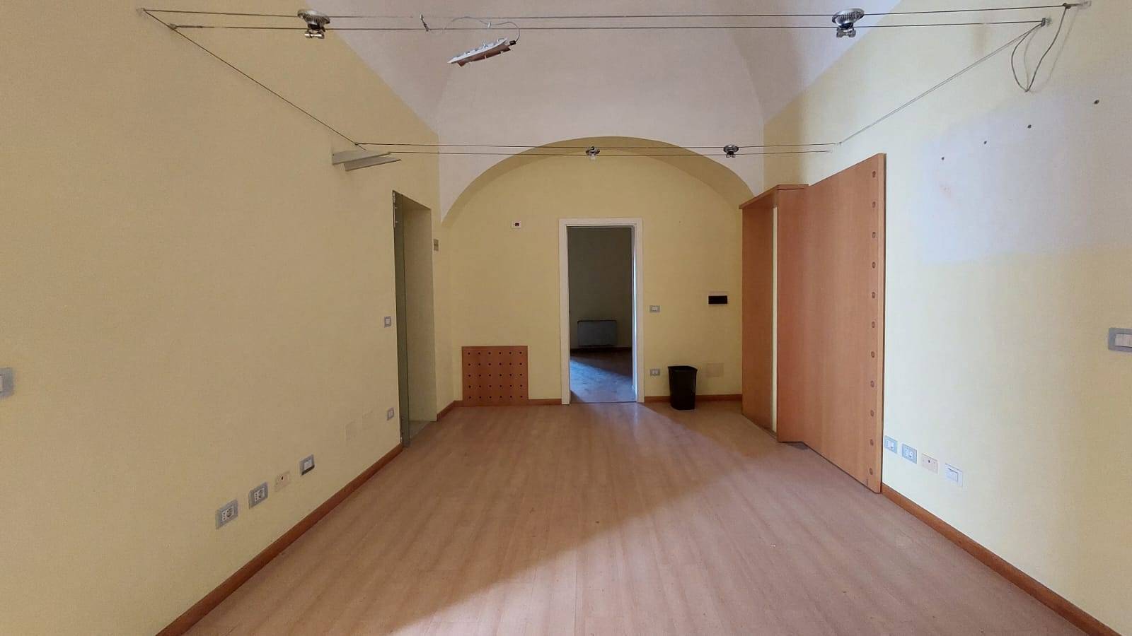 Ufficio in vendita a Giulianova, PAESE