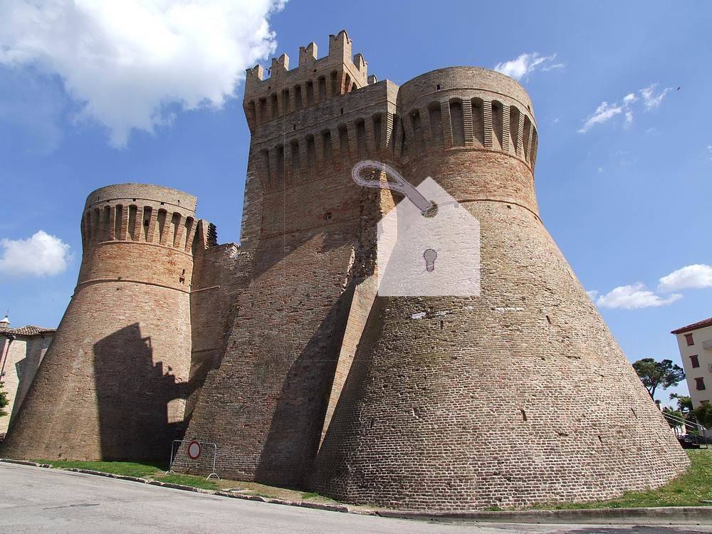 Quadrilocale con terrazzo, Urbisaglia zona centrale