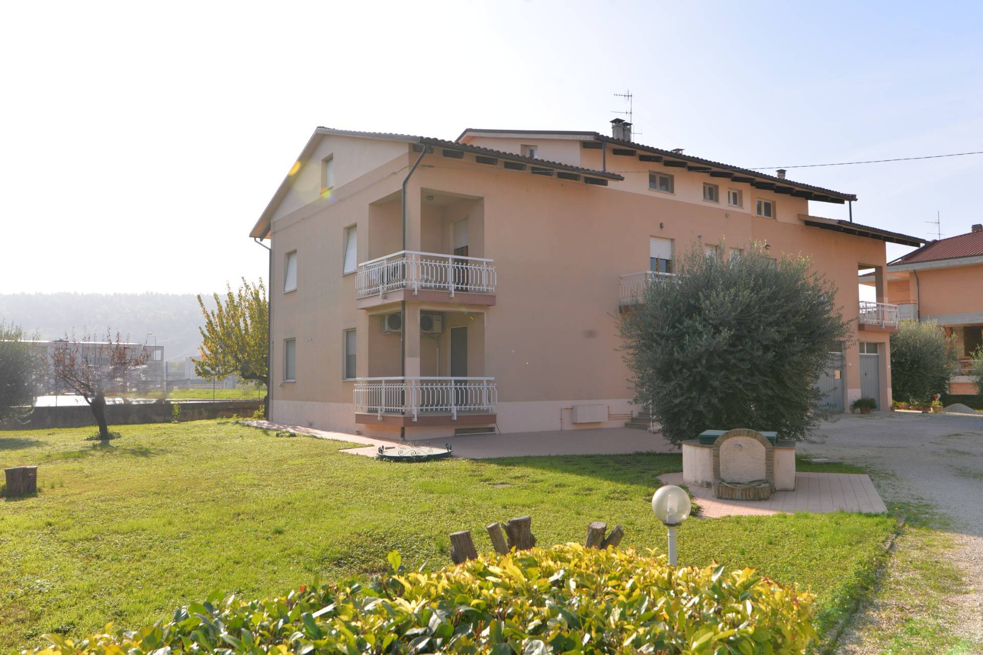 Casa indipendente in vendita, Corridonia colbuccaro