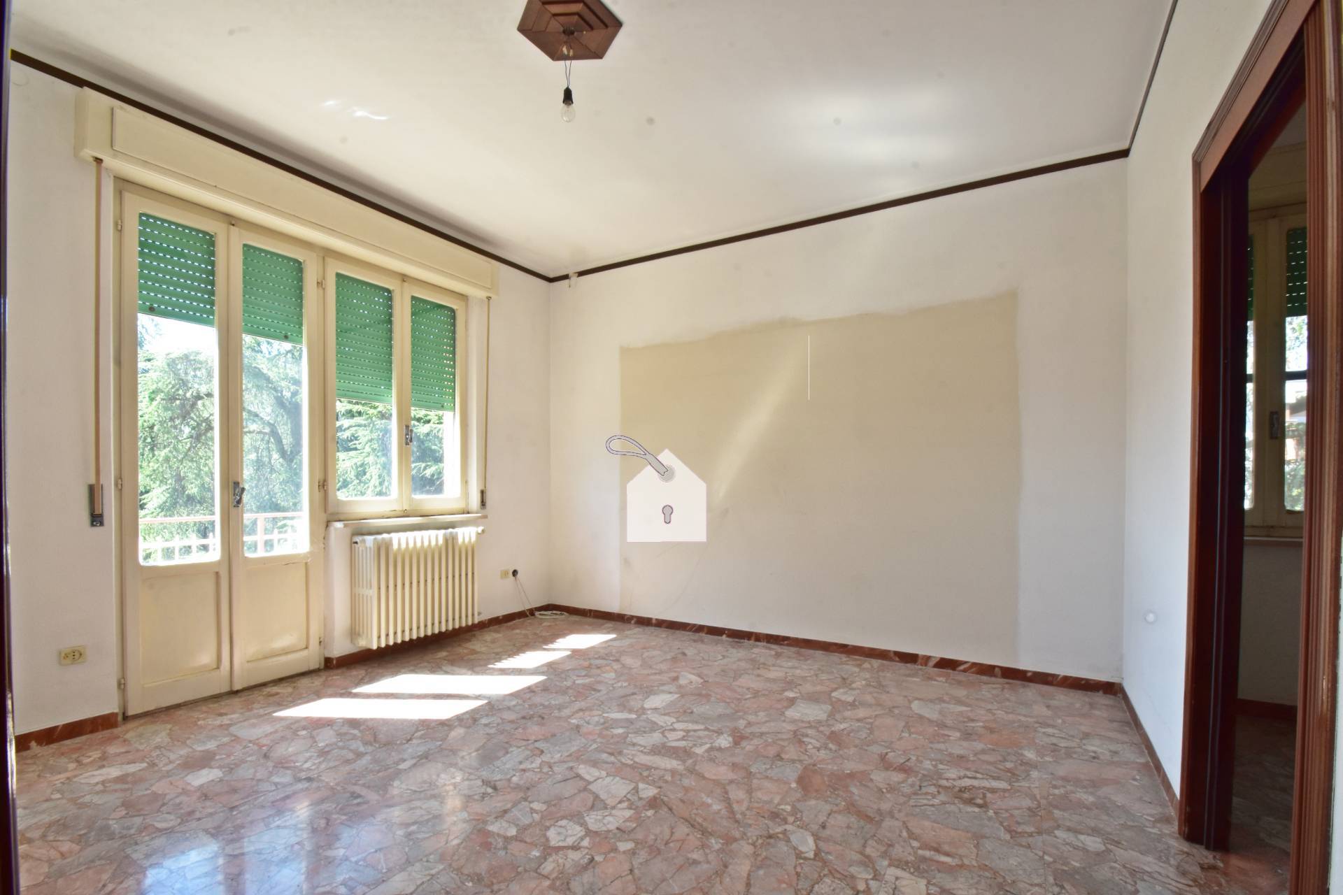 Bifamiliare in vendita a Montecassiano, semi-centrale