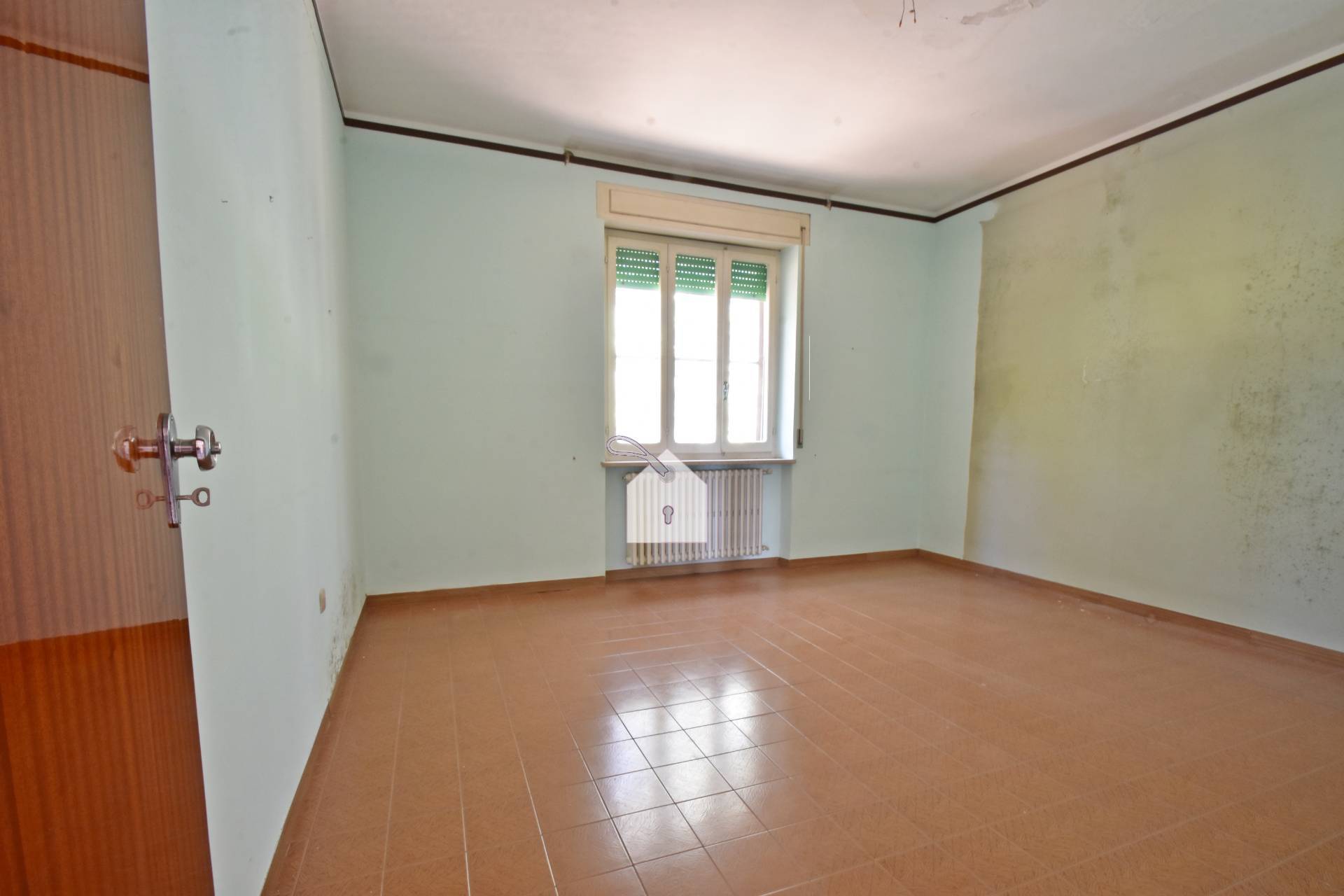 Bifamiliare in vendita a Montecassiano, semi-centrale