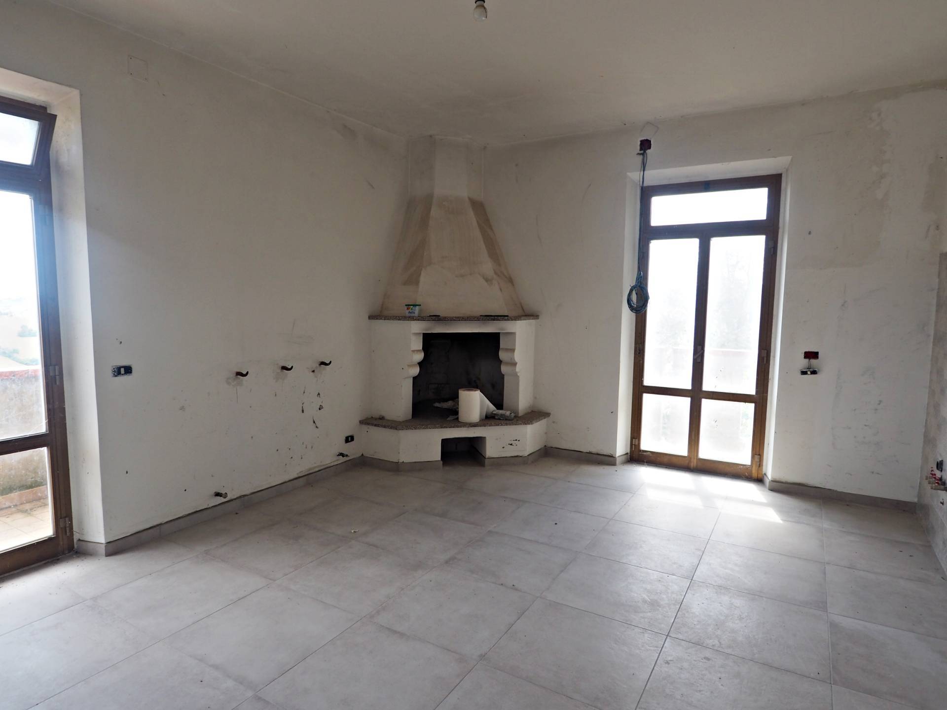 Casa singola in vendita a Mogliano, Zona Macina