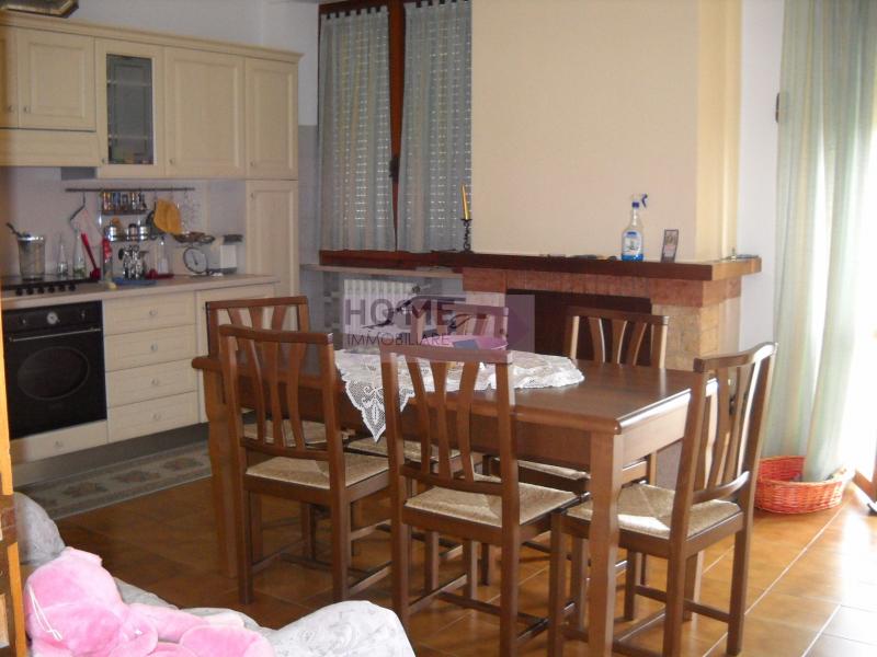 Casa singola in vendita a Mogliano, Zona Macina