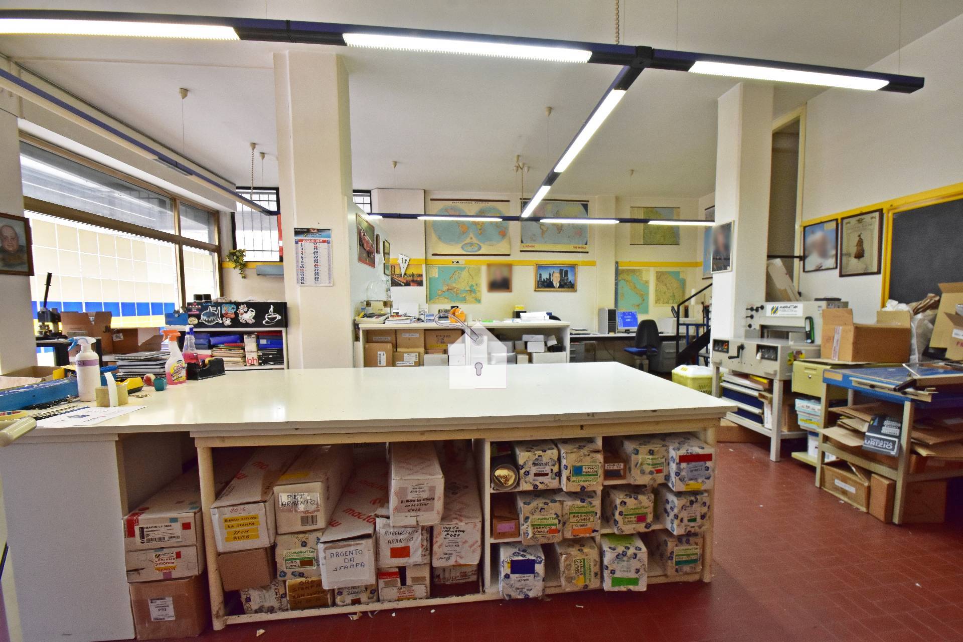 Locale commerciale in vendita a Macerata, Semicentrale