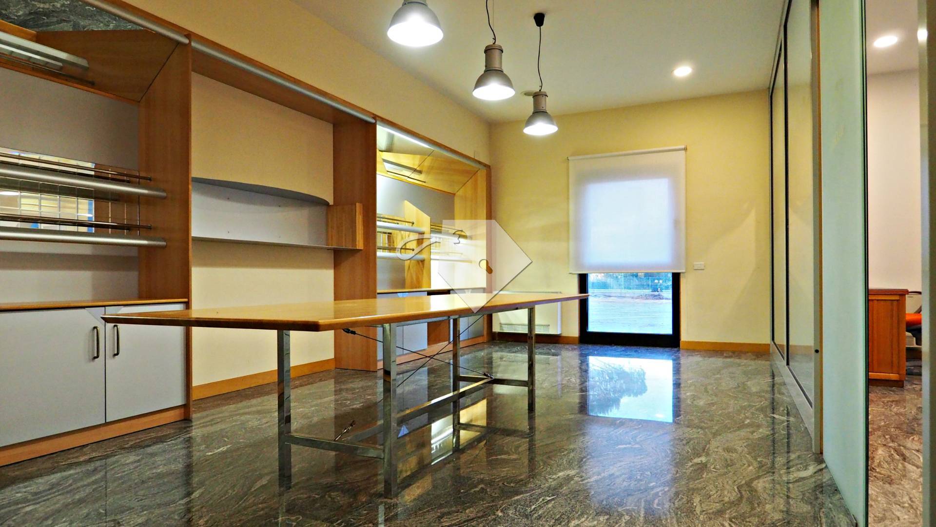 Studio/Ufficio in affitto a Corridonia, Zona Industriale