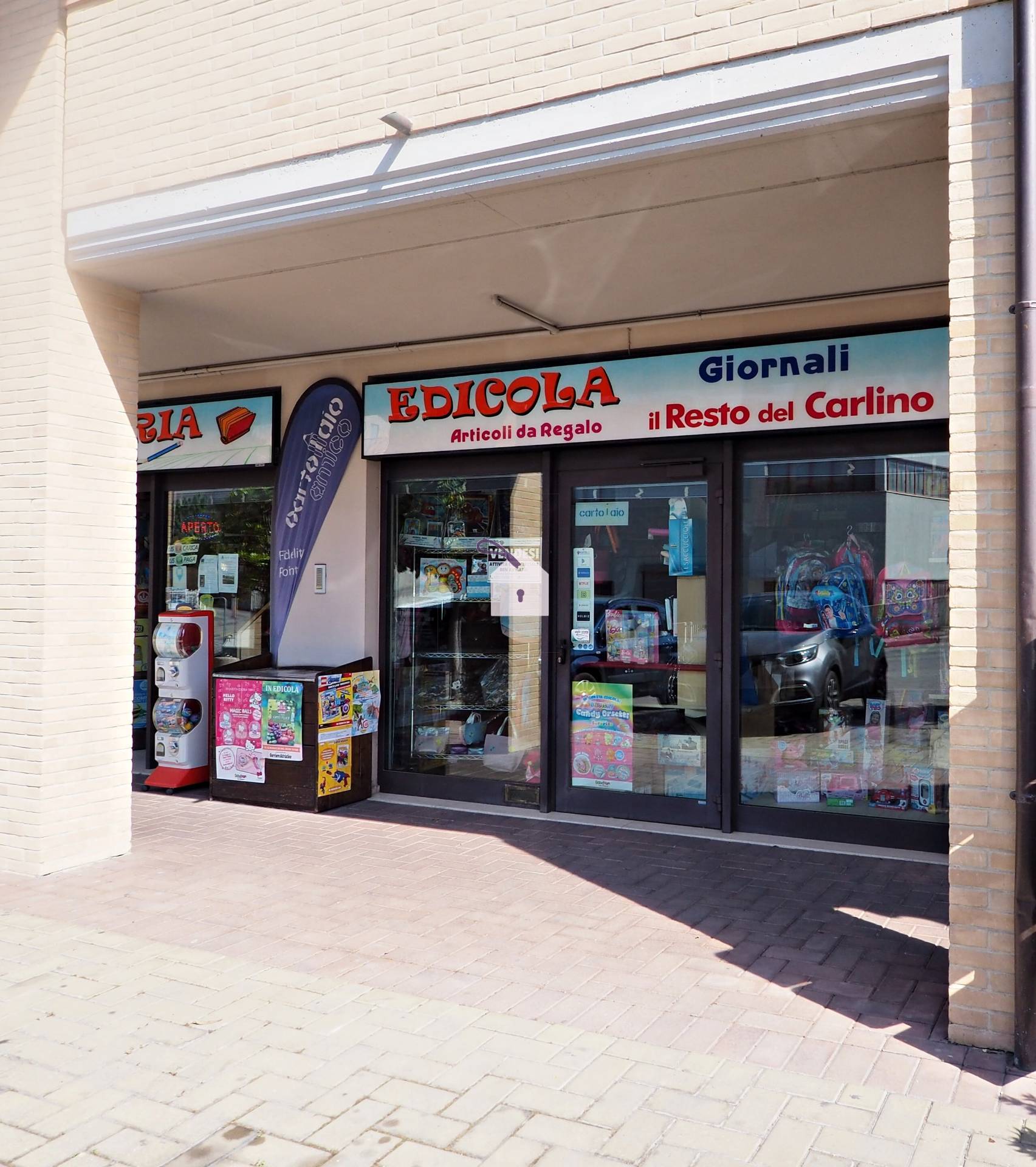 Attivit commerciale in vendita a Corridonia, zona semi-centrale