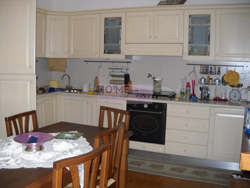 Casa singola in vendita a Mogliano, Zona Macina