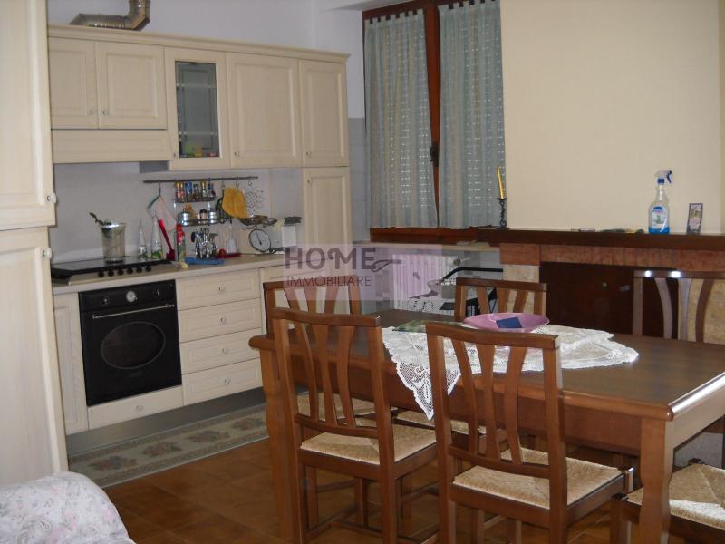 Casa singola in vendita a Mogliano, Zona Macina