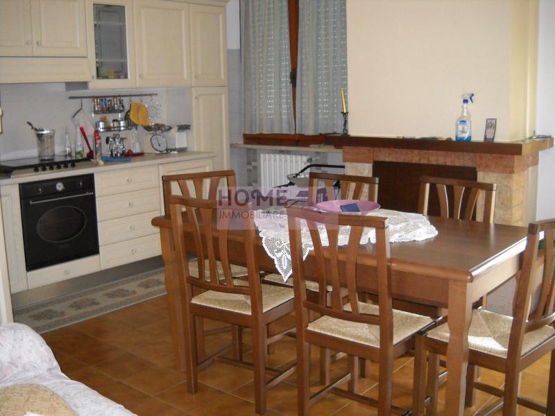 Casa singola in vendita a Mogliano, Zona Macina