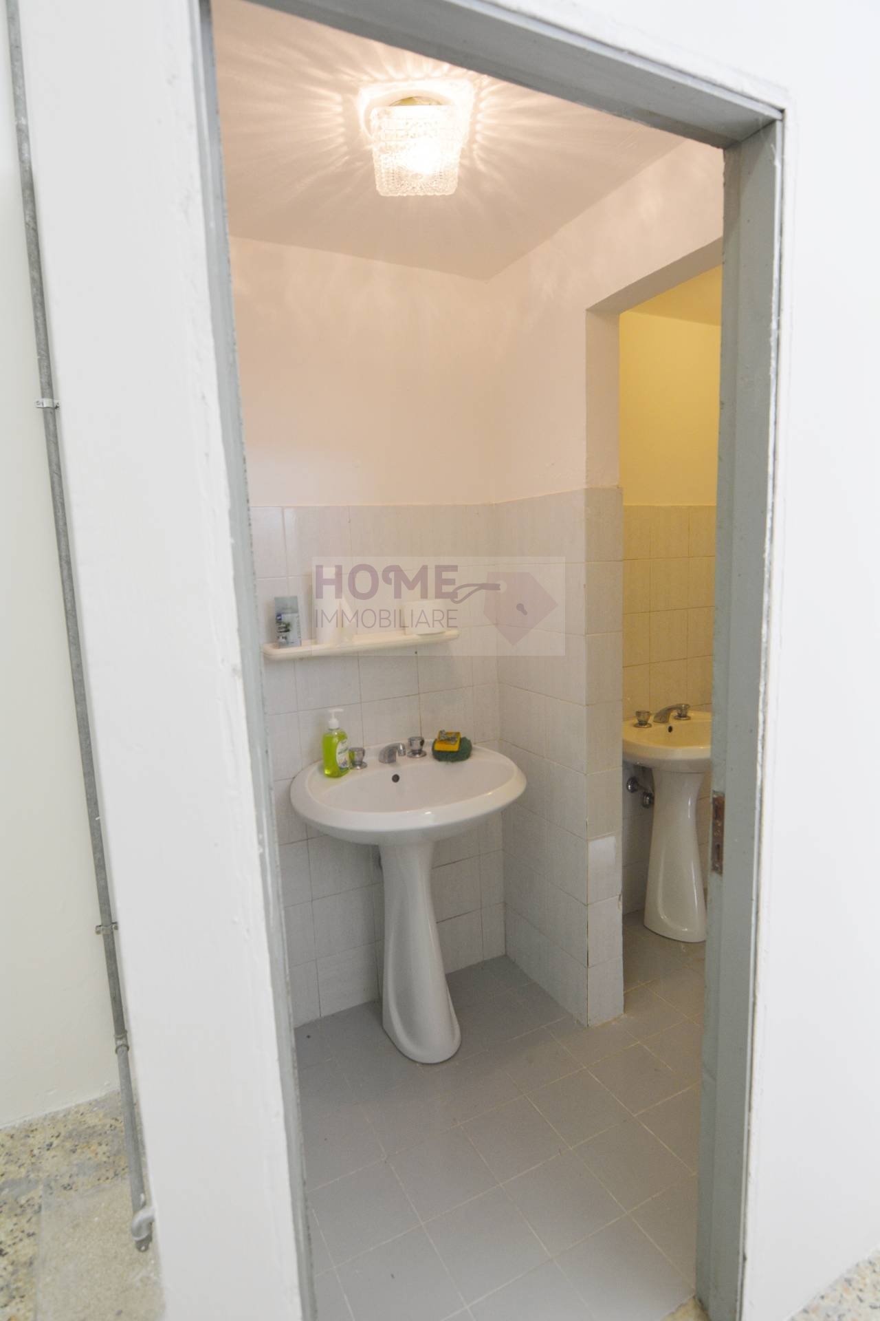 Garage in affitto a Macerata, zona Tribunale