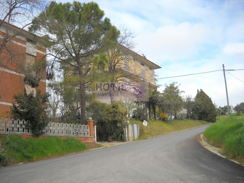 Casa indipendente in vendita con posto auto scoperto a Mogliano - macina - 01