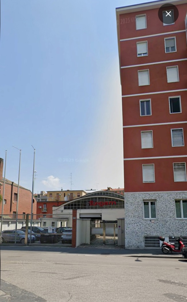 Box/Garage 12mq in vendita a Milano