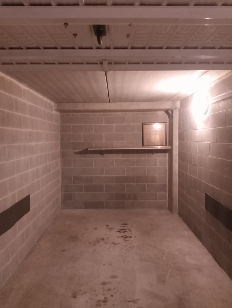 Box/Garage 15mq in vendita a Milano