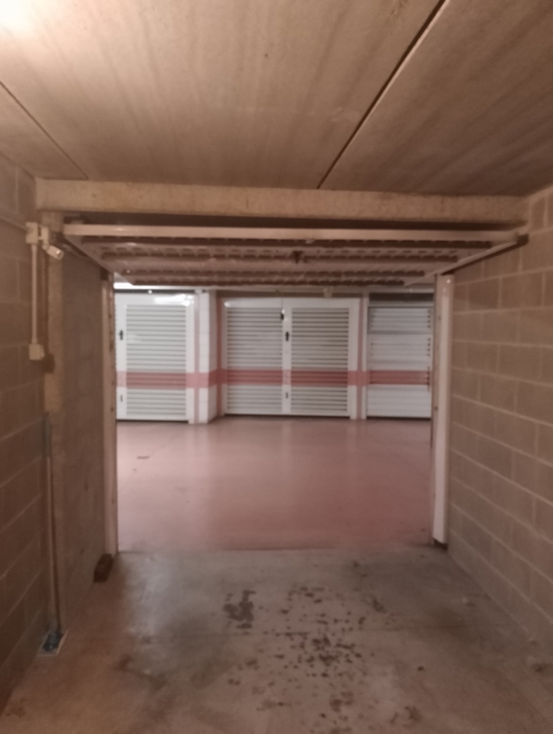 Box/Garage 15mq in vendita a Milano