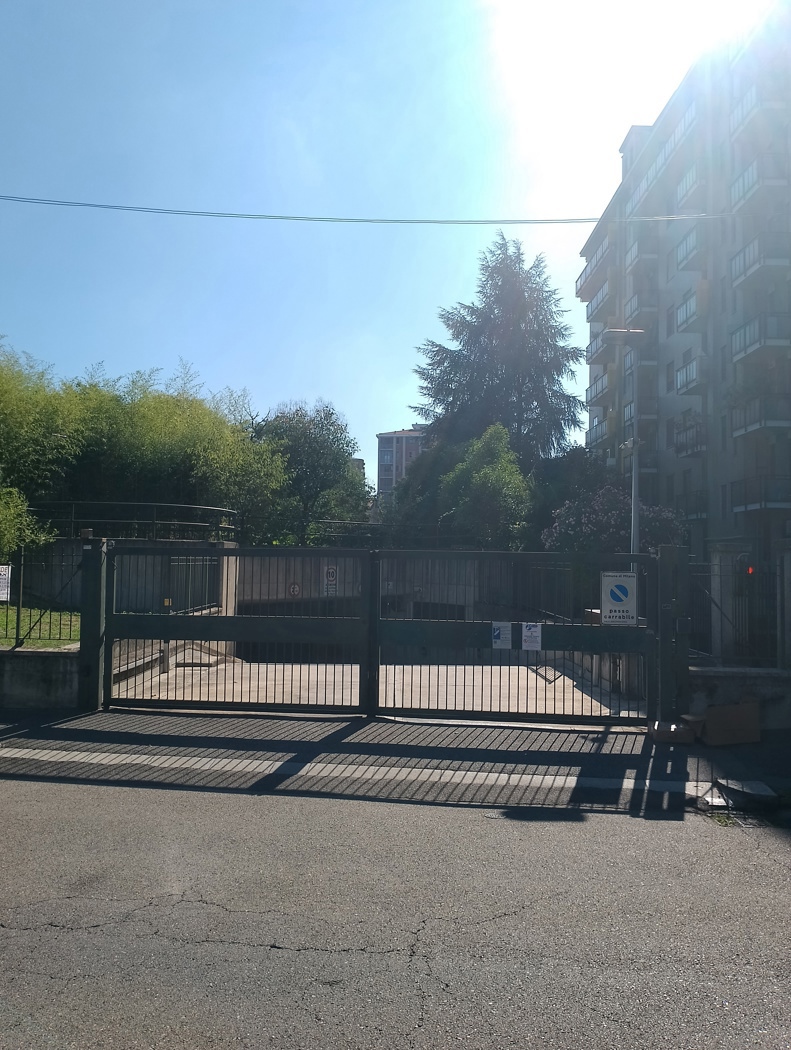 Box/Garage 15mq in vendita a Milano