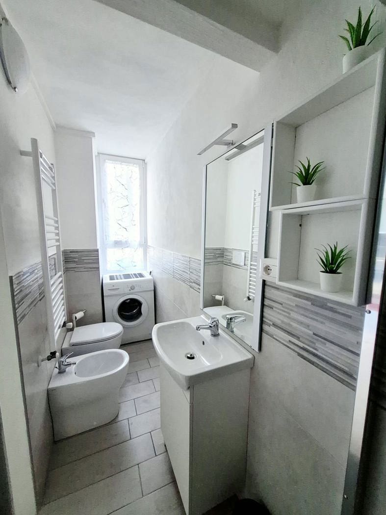 Monolocale arredato in affitto a Milano