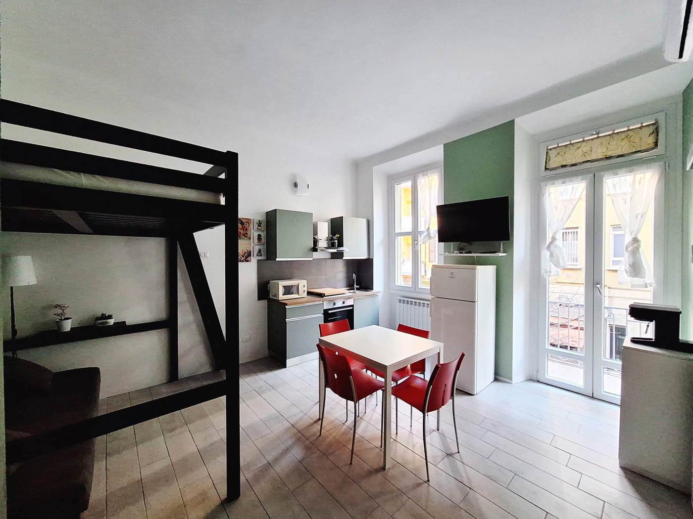 Monolocale arredato in affitto a Milano