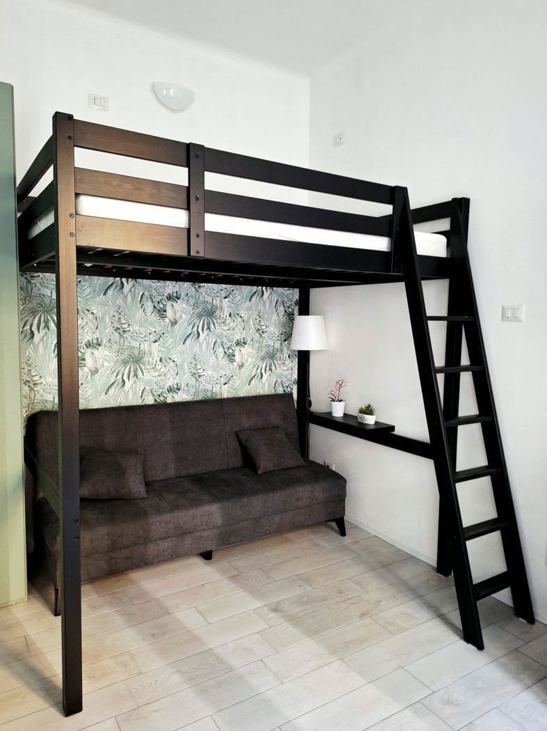 Monolocale arredato in affitto a Milano