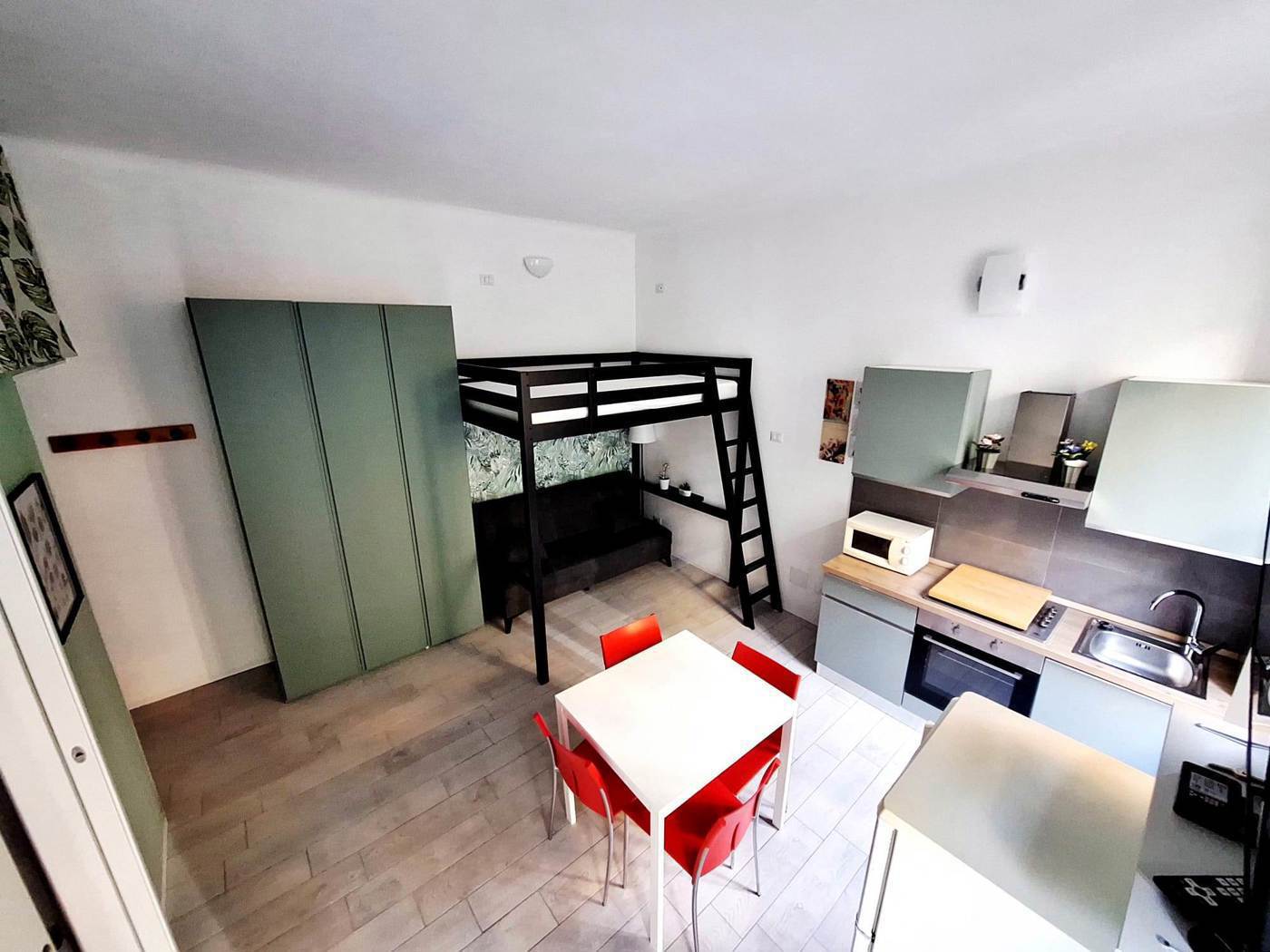 Monolocale arredato in affitto a Milano